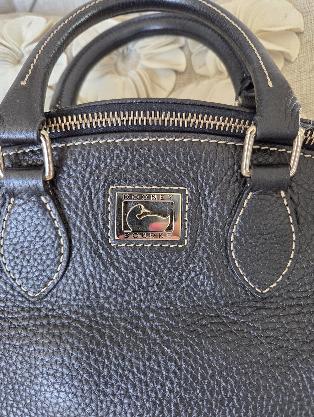 Dooney & Bourke Black Pebbled Leather Satchel Handbag Purse Large VTG - Picture 2 of 16